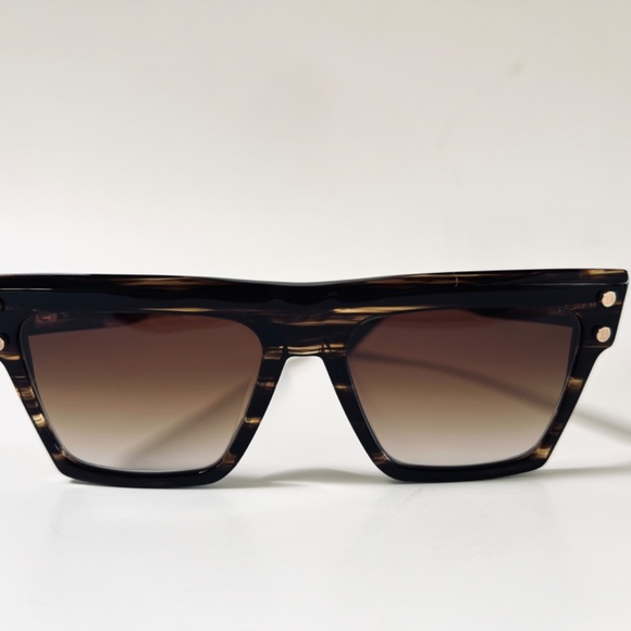 Balmain B-V Unisex square sunglasses in acetate and lightweight titanium - Picture 7 of 12